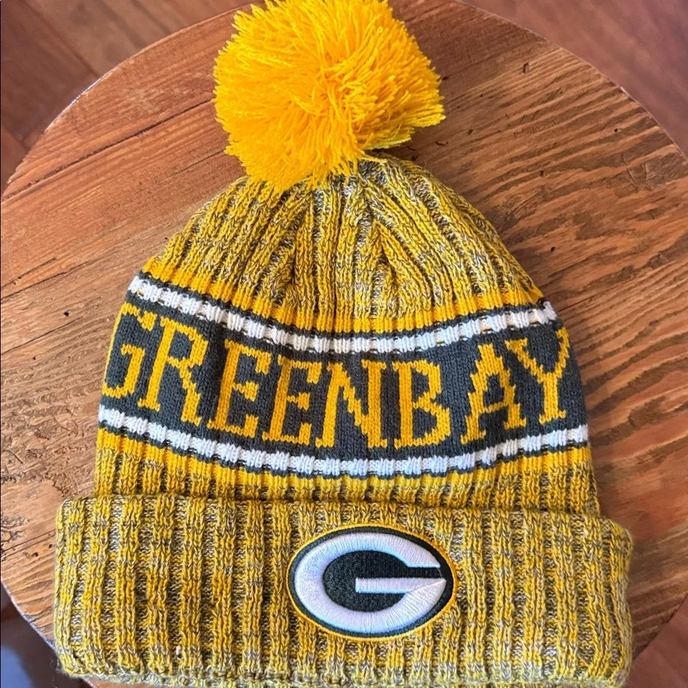 New Era Authentic Packers Green Bay NFL Cold Weather Pom Cuffed Knit Beanie Hat